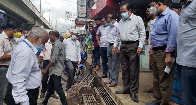 ফেনীতে গ্যাস লাইনের বুদবুদ স্থান পরিদর্শনে বাখরাবাদের জিএম