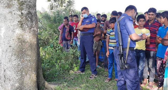 চুয়াডাঙ্গায় গাছের ডাল থেকে যুবকের ঝুলন্ত লাশ উদ্ধার