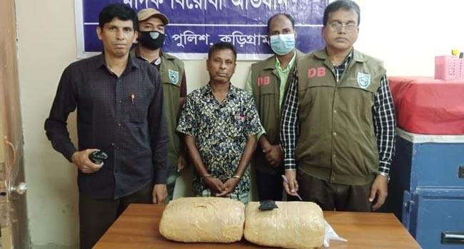 ফুলবাড়ীতে মাদকসহ পল্লী চিকিৎসক আটক