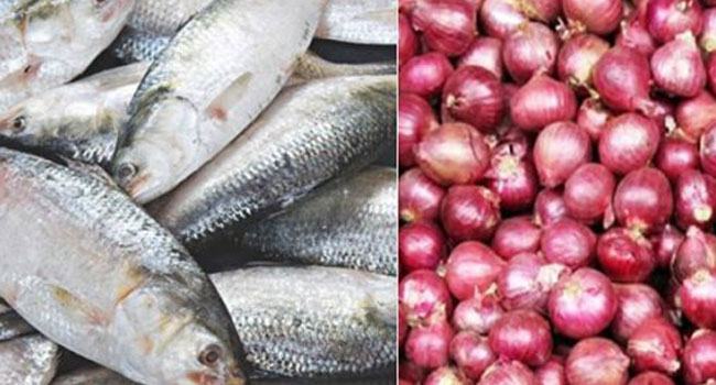 ইলিশের চালান যাওয়ার পরেই পেঁয়াজ বন্ধ