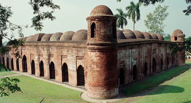 ১৮১ দিন পর খুলে দেয়া হলো ঐতিহাসিক ষাট গম্বুজ মসজিদ
