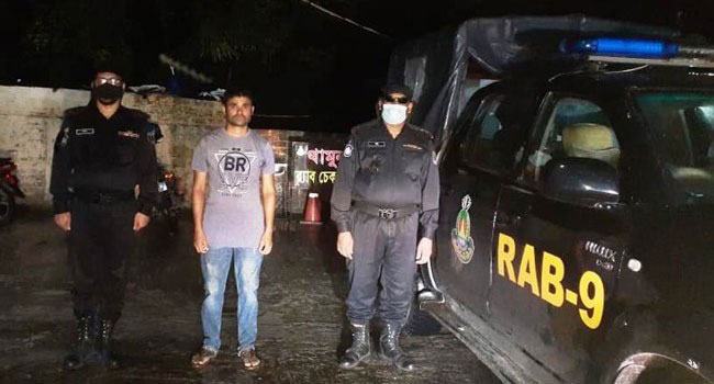 সুনামগঞ্জে ভারতীয় রুপিসহ ছাত্রলীগের সাবেক নেতা আটক