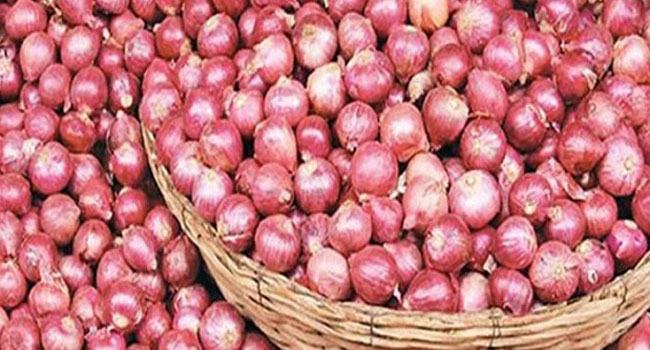 অতি মুনাফাখোর পেঁয়াজ ব্যবসায়ীরা নজরদারিতে