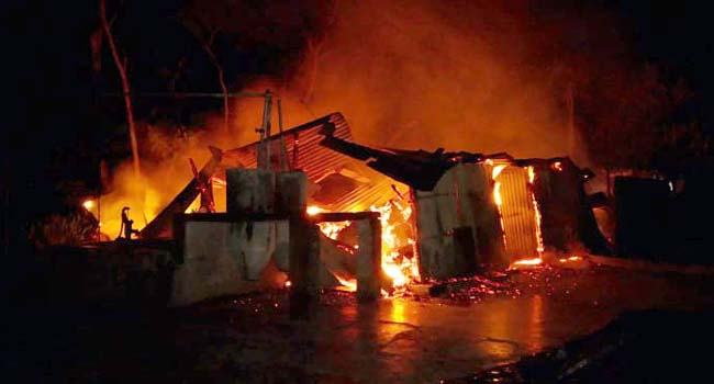 আগৈলঝাড়ায় রাইস মিলে অগ্নিকাণ্ড, ১৬ লাখ টাকার ক্ষয়ক্ষতি