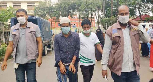 মসজিদে বিস্ফোরণ : অবৈধ সংযোগ স্থাপনের স্বীকারোক্তি দিলেন বিদ্যুৎমিস্ত্রী
