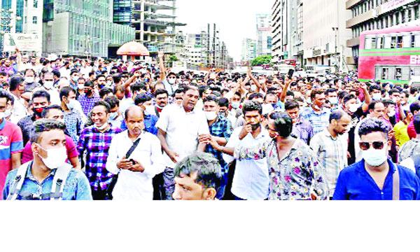আটকে পড়া প্রবাসীদের ভিসার মেয়াদ বাড়াতে সম্মত সৌদি