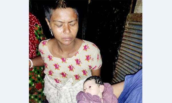 মঠবাড়িয়ায় পাগলীটি মা হয়েছে বাবা হয়নি কেউ