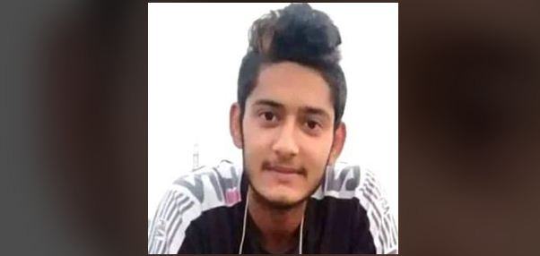 মা আমাকে মাফ করে দিও...