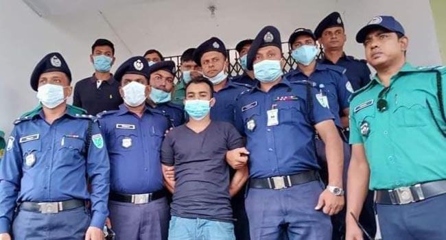 দাড়ি কেটে ছদ্মবেশে ভারতে পালাতে চেয়েছিল ছাত্রলীগ নেতা ধর্ষক সাইফুর