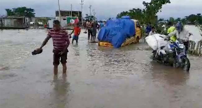 সুনামগঞ্জে টানা বৃষ্টিতে ডুবেছে জমি, দুশ্চিন্তায় আমন চাষীরা