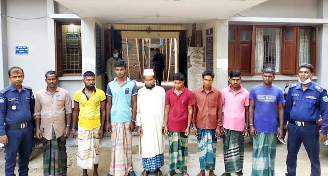 বগুড়ায় ইউএনও’র ওপর হামলার ঘটনায় মামলা, গ্রেফতার ৮