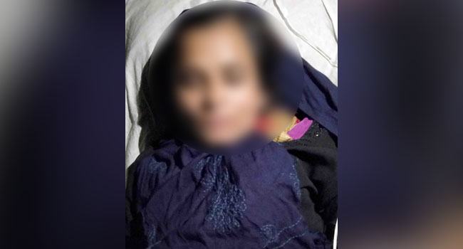 এবার মঠবাড়িয়ায় নারীকে বিবস্ত্র করে নির্যাতনের অভিযোগ