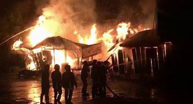 রাঙ্গামাটির রিজার্ভ বাজারে আগুন, ৮ দোকান পুড়ে ছাই