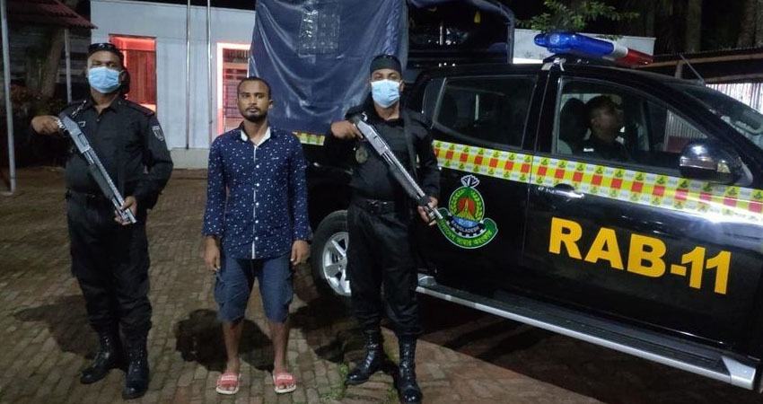 নোয়াখালীতে গৃহবধূকে নির্যাতনের অন্যতম আসামি কালামকে গ্রেফতার