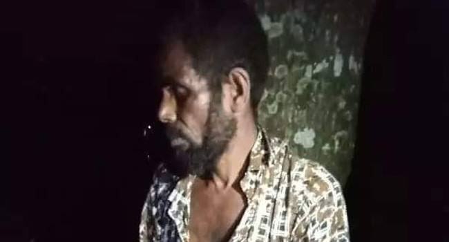 ৫ বছরের শিশুকে ধর্ষণের চেষ্টায় বৃদ্ধকে বিবস্ত্র করে গণধোলাই