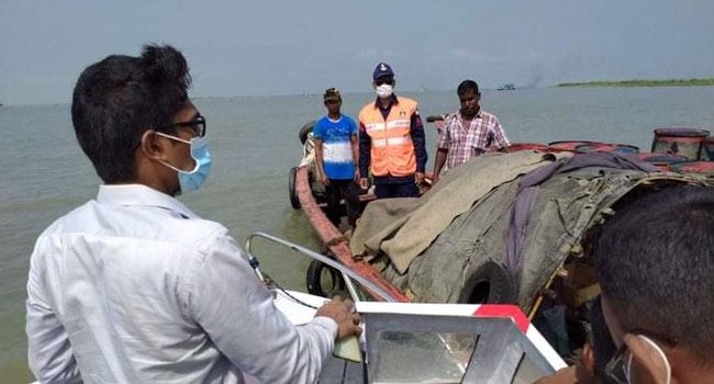 চাঁদপুরে মা ইলিশ রক্ষায় তৎপর কোস্টগার্ড, আটক ১