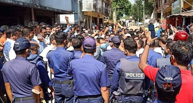 খাগড়াছড়িতে বিএনপি বিক্ষোভ সমাবেশে পুলিশের বাধা