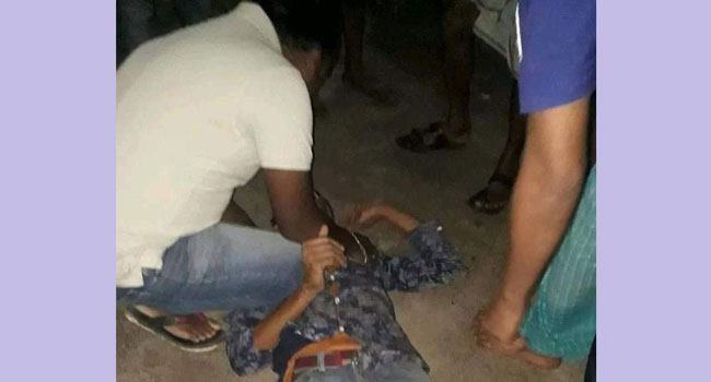 পূজা দেখা হলো না শ্রেষ্ঠ চক্রবর্তীর