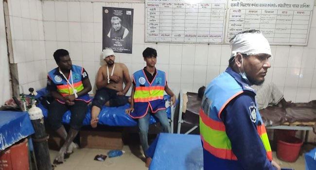 জেলেদের হামলায় নৌ-পুলিশের এএসপিসহ ২৫ পুলিশ সদস্য আহত