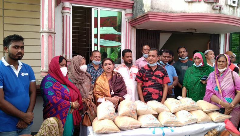 সোনারগাঁও পৌর এলাকায় ২৫০০ পরিবারকে খাদ্য সহায়তা
