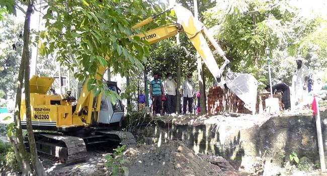 সরাইলের এসি ল্যান্ডের বিরুদ্ধে ৫০ লাখ টাকার ক্ষতিপূরণ মামলা