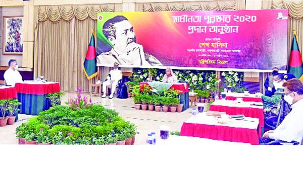 দেশকে বিশ্বে আরো মর্যাদাপূর্ণ অবস্থানে নিতে কাজ করছি : প্রধানমন্ত্রী