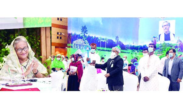 সবাই মিলে চেষ্টা করলে দেশে দারিদ্র্য থাকবে না : প্রধানমন্ত্রী