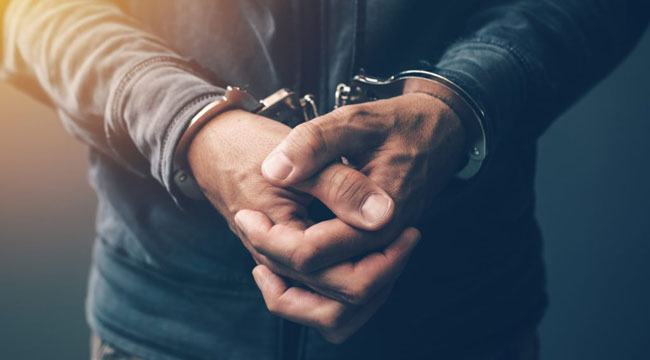নোয়াখালীতে পৃথক মামলায় গ্রেফতার দুই