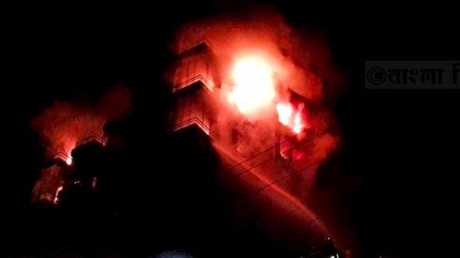ডেমরা লাইট কারখানার আগুন নিভেছে ১৭ ঘণ্টা পর