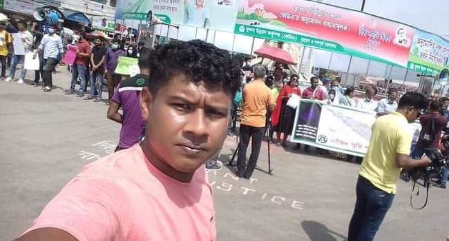 ‘আজ দলও টাকার কাছে জিম্মি’ স্ট্যাটাস লিখে ছাত্রলীগকর্মীর আত্মহত্যা