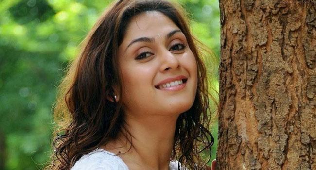 মেকআপ ছাড়াই সুন্দর হয়ে ওঠার ১০ টিপস