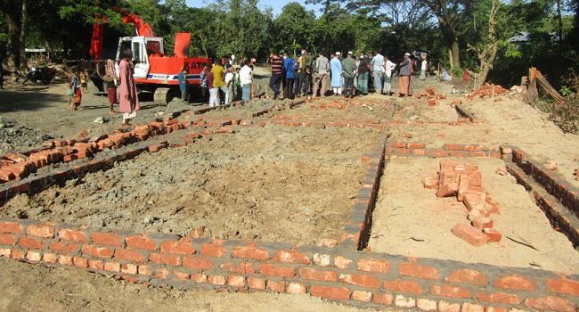 বানিয়াচংয়ে গৃহহীনদের জন্য সরকারি প্রকল্পের নির্মাণাধীন ঘর ভাংচুর, আটক ৩