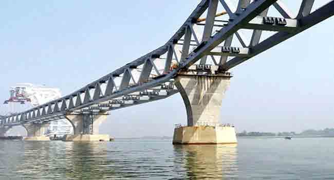 পদ্মাসেতুর ৩৭তম স্প্যান স্থাপন, দৃশ্যমান ৫ হাজার ৫৫০ মিটার