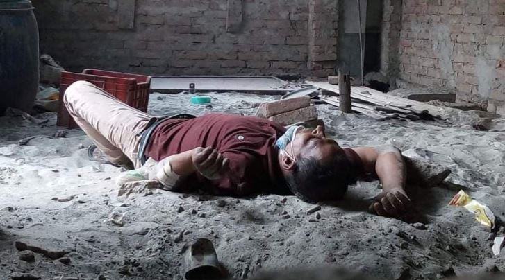পরিত্যক্ত বাড়ি থেকে লাশ উদ্ধার