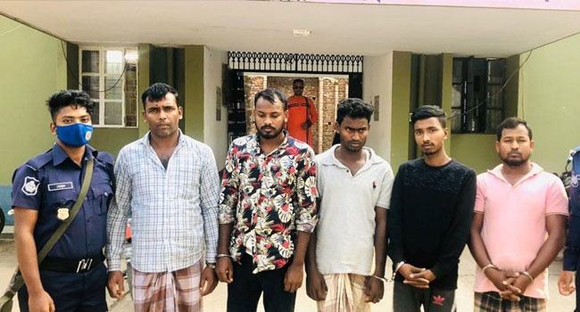 ছাতক নৌপথে চাঁদাবাজির অভিযোগে গ্রেফতার ৫