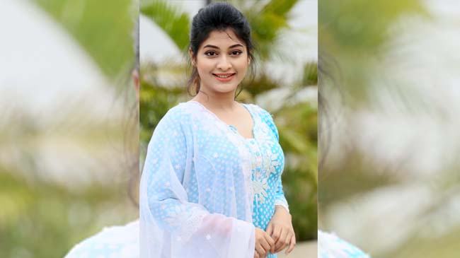 নাটকে আমার চরিত্রের বয়স ষাট : সারিকা