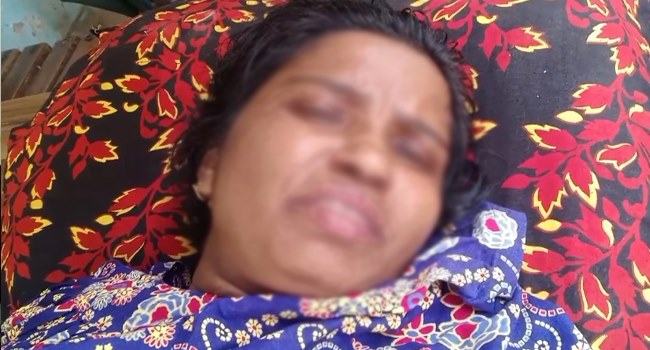 স্ত্রীর গায়ে কেরোসিন ঢেলে আগুন দিল স্বামী