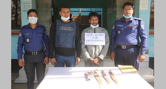 নোয়াখালীতে সুমন বাহিনীর সেকেন্ড ইন কমান্ড অস্ত্রসহ আটক