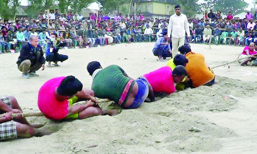 দেবীগঞ্জে ঐতিহ্যবাহী রশি টানা খেলা
