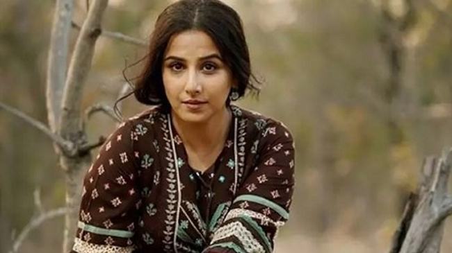 মন্ত্রীর আমন্ত্রণ ফিরিয়েছেন বিদ্যা, আটকে গেছে সিনেমার শুটিং