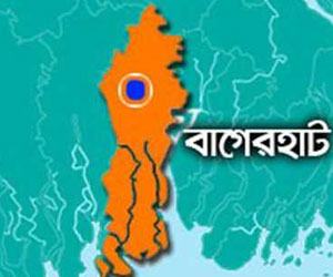 স্ত্রীর সাথে অভিমান করে নিজের বসত ঘরে আগুন ধরিয়ে দিলেন স্বামী