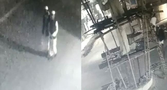 বঙ্গবন্ধুর ভাস্কর্য ভাঙচুর : সিসিটিভি ফুটেজে ২ যুবক শনাক্ত