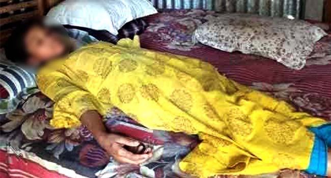 রংপুরে নওগাঁর যুগ্ম-দায়রা জজসহ ৪ জনের বিরুদ্ধে মামলা
