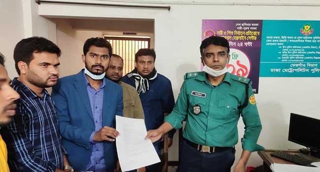 প্রাইভেটকার থেকে নুরের গাড়িকে দুই দফা ধাক্কা, নিরাপত্তা চেয়ে থানায় জিডি