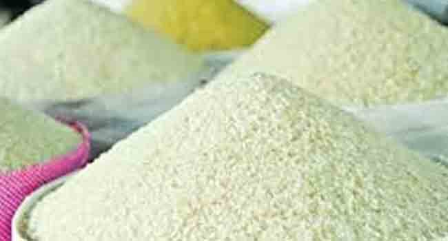 দিনাজপুরে নতুন ধান উঠলেও কমেনি চালের দাম