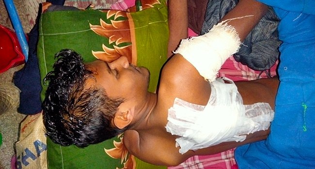 চুয়াডাঙ্গায় স্কুলছাত্রকে কুপিয়ে জখম
