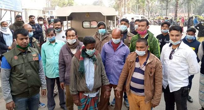 রংপুর মেডিক্যাল কলেজ হাসপাতাল থেকে ৭ দালাল গ্রেফতার