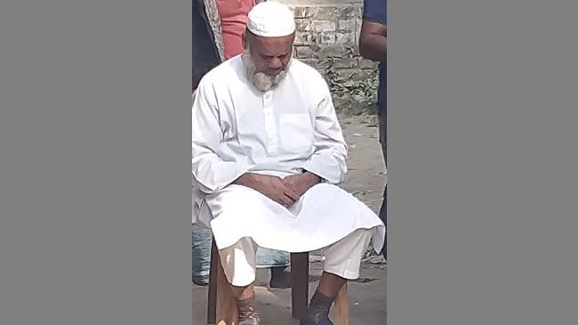 চাঁদার দাবিতে শিক্ষককে মারধর