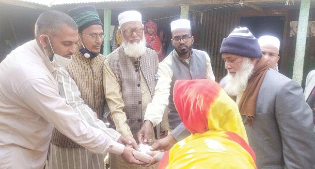 ট্রেন-বাস সংঘর্ষে নিহতের পরিবারের পাশে জামায়াত নেতৃবৃন্দ