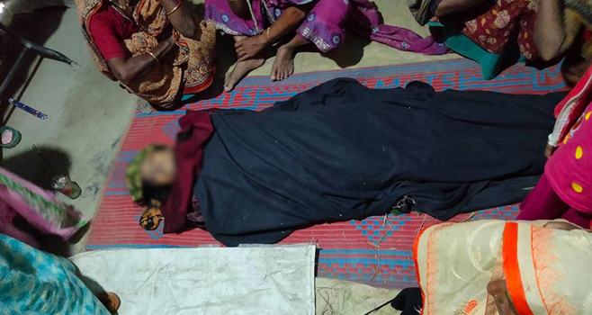 ভাবীর সাথে স্বামীর পরকীয়া, স্ত্রীর আত্মহত্যা